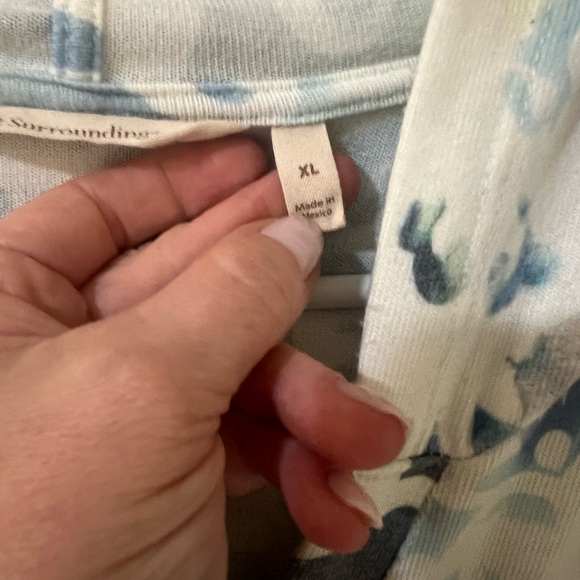 Soft Surroundings Women XL Aqua Swirl Hooded Roll Tab Pullover Top USA MADE - Picture 3 of 4